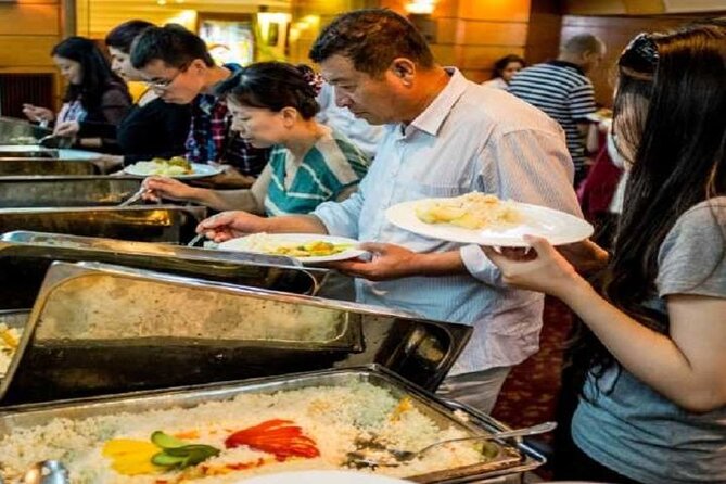 Valley of the Kings and Queens Guided Tour From Luxor With Lunch - Visiting the Valley of the Kings