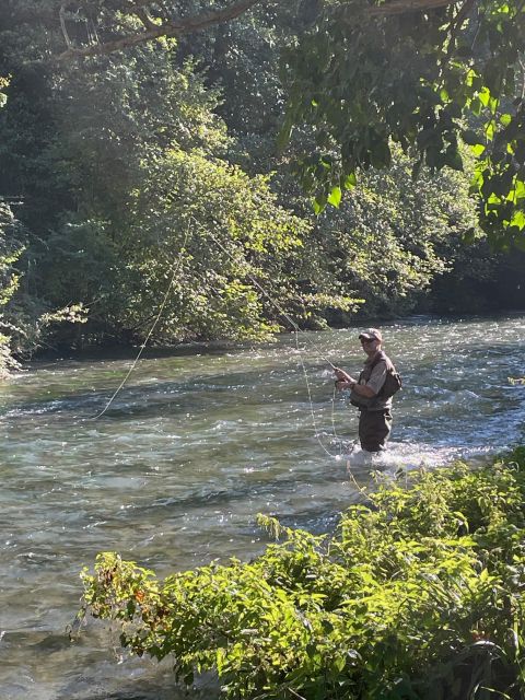 Valnerina: Fly Fishing Day With Guide - Language and Group Size