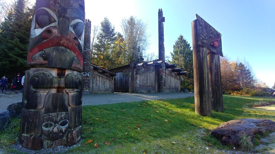 Vancouver: Botanical Gardens Tour and Museum of Anthropology - Discovering Museum of Anthropology