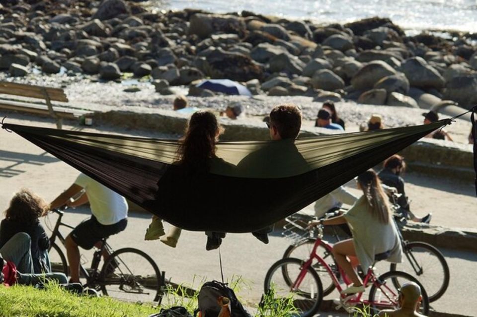 Vancouver City Tour for Couples Half-Day Private - Key Points