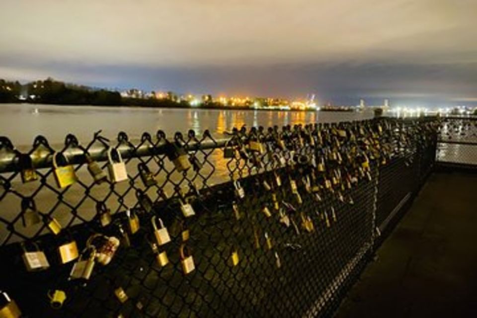 Vancouver City Tour for Couples Half-Day Private - Romantic Spots in Stanley Park