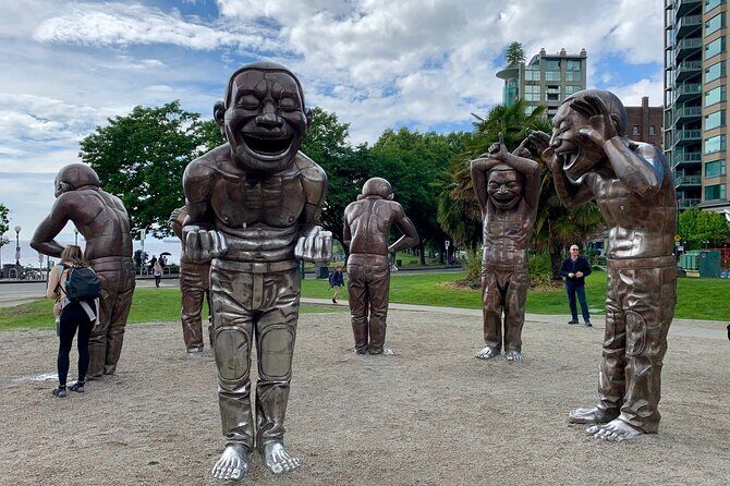 Vancouver City Tour to Experience Sea Sky and Land- private tour - First Stops: Urban Parks and Panoramas