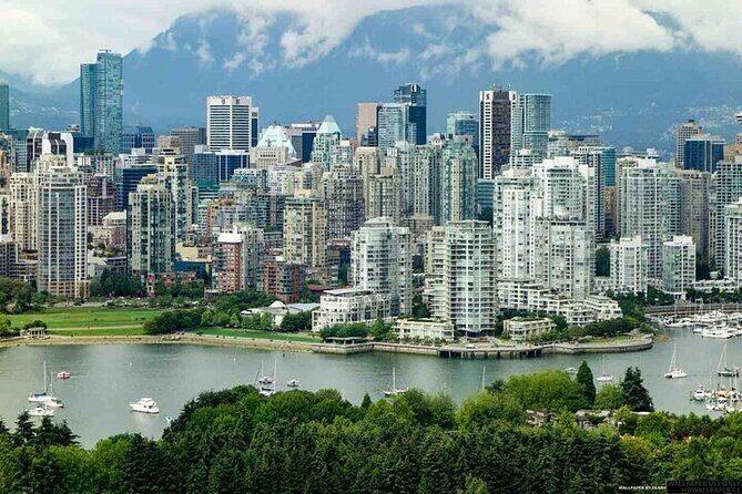 Vancouver City Tour to Experience Sea Sky and Land- private tour - Exploring Neighborhoods: From Trendy to Historic