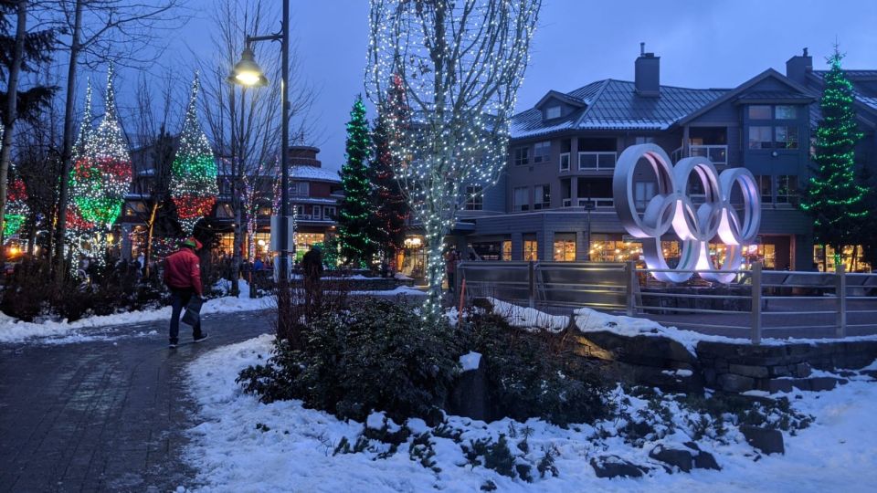 Vancouver City Tour With Look Out and Whistler Highlights - Scenic Sea-to-Sky Highway