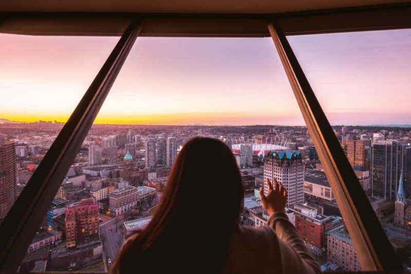 Vancouver: City+Lookout+Capilano Suspension Bridge Ticket - Granville Island: Foodie haven and arts hub