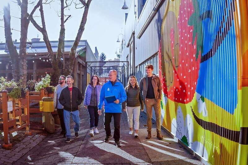 Vancouver: City+Lookout+Capilano Suspension Bridge Ticket - Food and Drinks