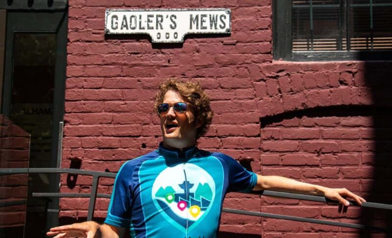 Vancouver: Coal Harbour and Historic Gastown Walking Tour - Vancouver: Coal Harbour and Historic Gastown Walking Tour