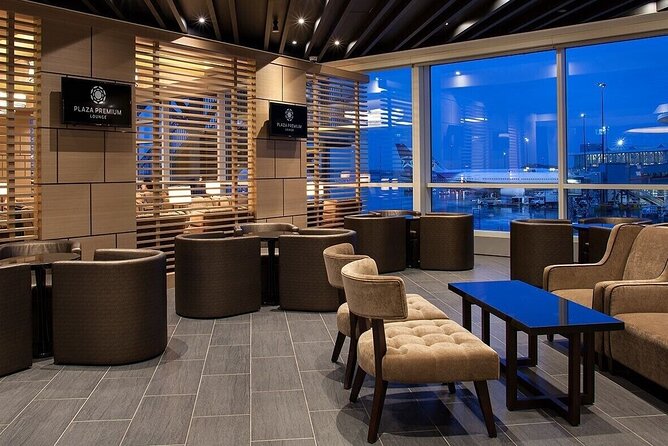 Vancouver International Airport Plaza Premium Lounge - Booking and Confirmation
