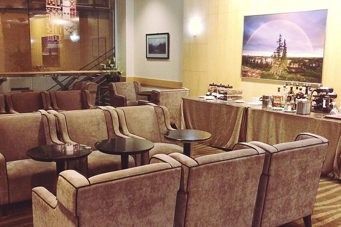 Vancouver International Airport Plaza Premium Lounge - Customer Feedback and Experiences