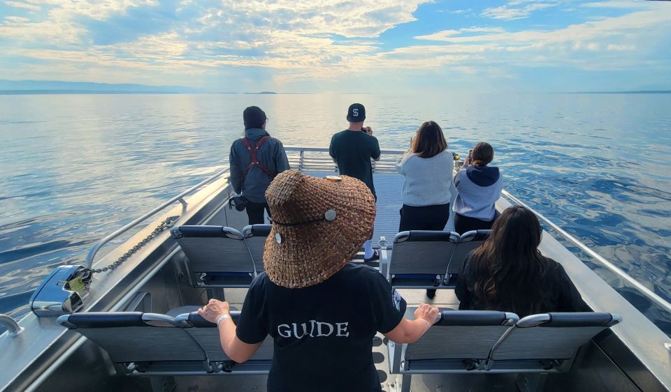 Vancouver Island: People Water Land - Indigenous & Whales - Tour Activities