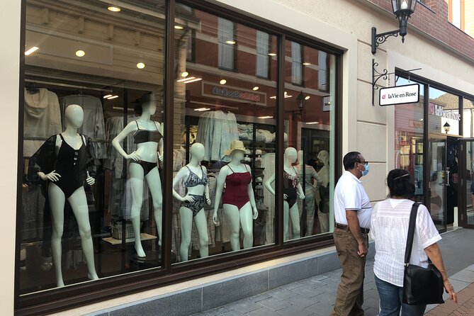 Vancouver Lay Over Shopping (Mc Arthurglen Designer Outlet Mall ) Tour Private - Maximizing the Layover
