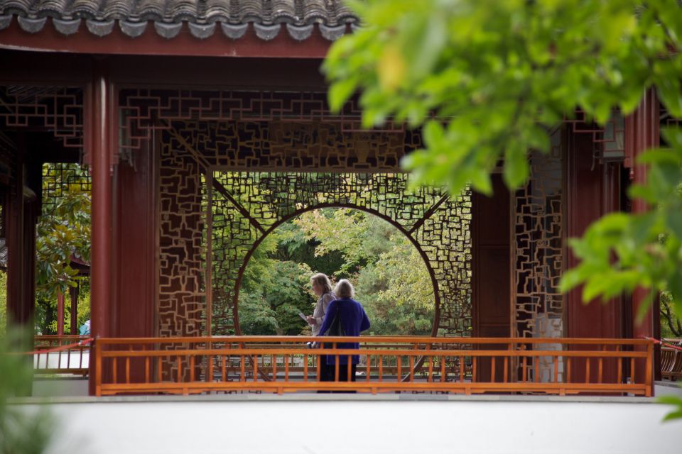 Vancouver: Private Full-Day City and Gardens Tour - Botanical Garden Visit