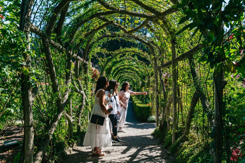 Vancouver: Victoria, Gulf Islands Cruise, & Butchart Gardens - Explore Butchart Gardens