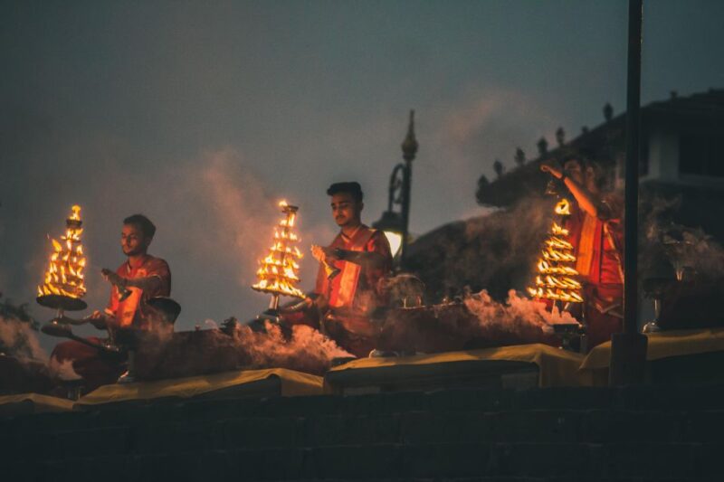 Varanasi: Dasaswamedh Ghat - Ganga Arti - Kashi Vishwanath - Transportation Options