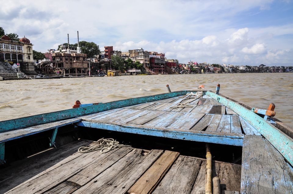 Varanasi: Morning Guided Boat Ride With Yoga - Yoga Session Details