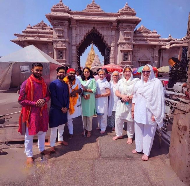 Varanasi: Varanasi Ghat & Temple Walking Tour - Key Points
