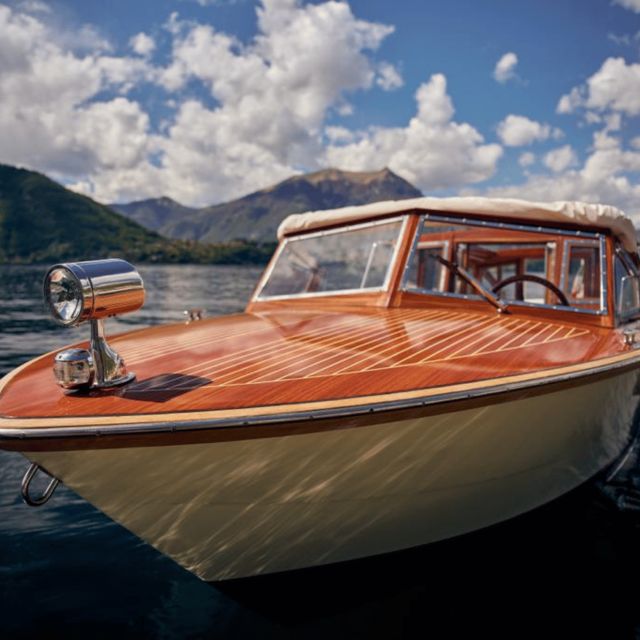 Varenna: Shared Sunset Boat Tour With a Prosecco Aperitif - Cruise on Lake Como