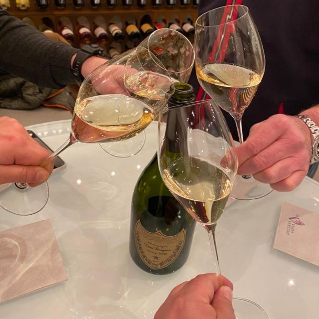 Varenna: Wine Tasting and Entry Ticket to Castello Di Vezio - Self-guided Tour of Varenna
