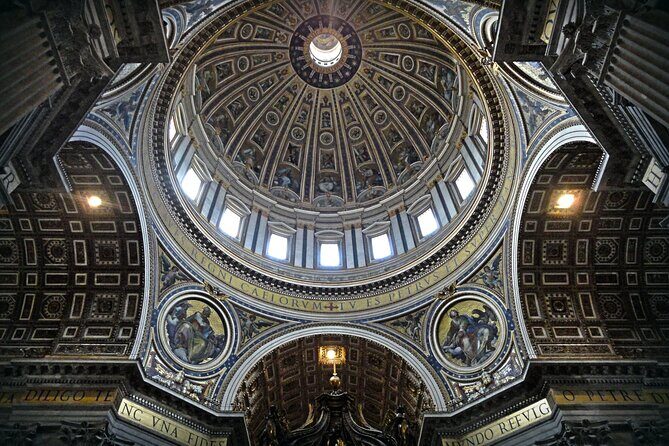 Vatican Museums & St. Peter's Basilica guided tour - Key Points