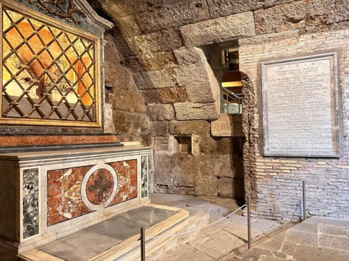 Vatican: Saint Peters Basilica + Audio Guide - Taking in the History and Significance