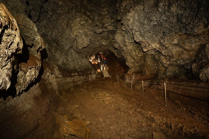 Vatnshellir Cave Tour - Tour Duration and Features