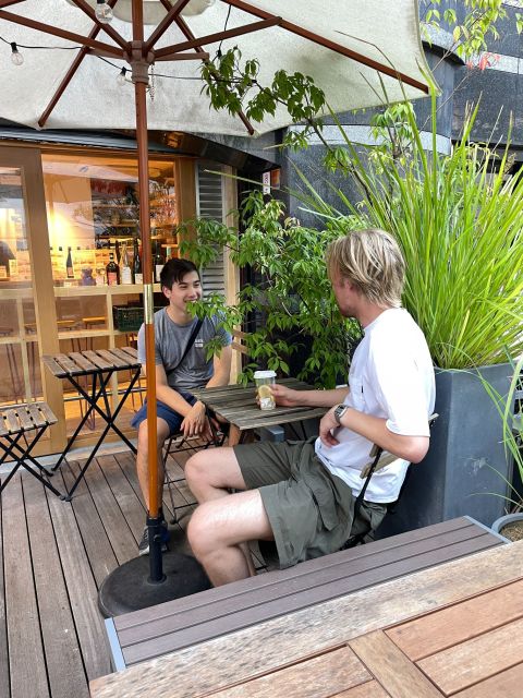 Vegan & Gluten-free Trendy Walking Tour - Tour Duration and Group Size
