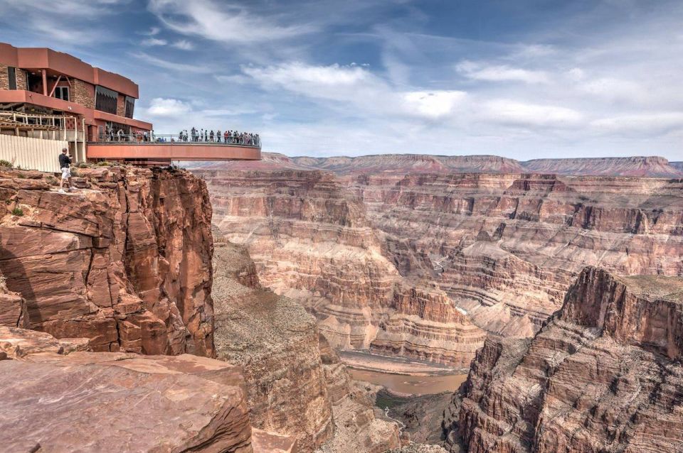 Vegas: VIP West Rim Helicopter Tour + Skywalk Option - Key Points