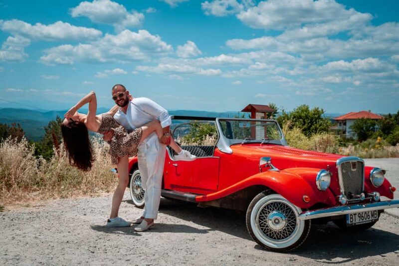 Veliko Tarnovo: Vintage Car Tour with Guide - Key Points