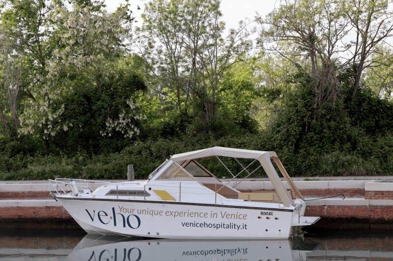Venetian Boat Adventure: Private Tour of Murano and Burano - An In-Depth Look at the Tour