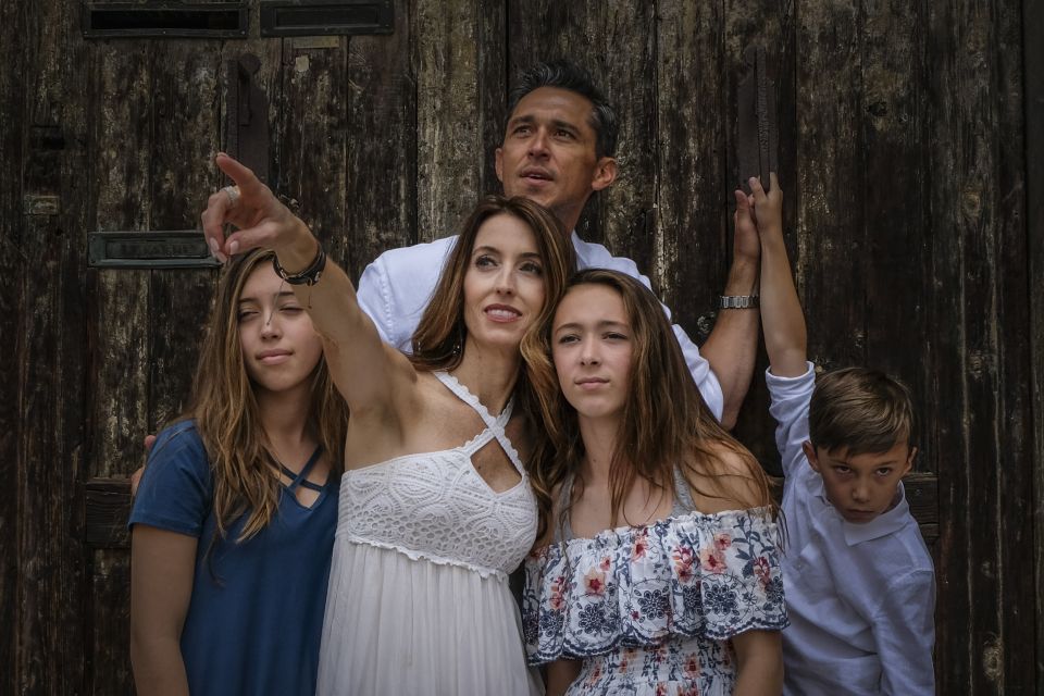 Venice: 2-Hour Family or Personal Photo Shoot - Pricing and Group Size Information