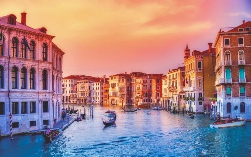 Venice: 30 min Gondola Ride on the Grand Canal with Guide - Authentic Venice from the Water: What You’ll Take Away