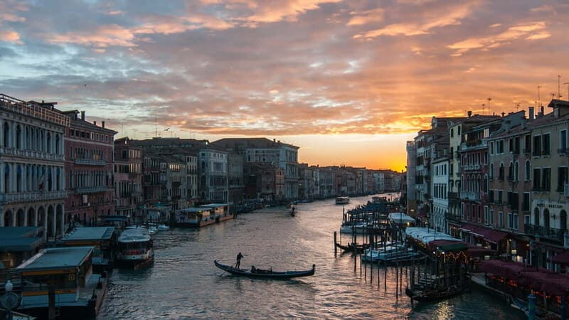 Venice: 4-Hour Sunrise Photgraphy Tour - Key Points