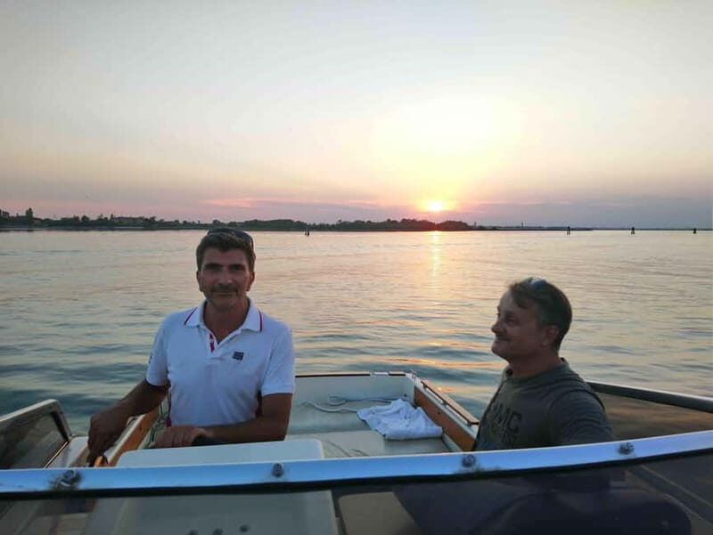 Venice: a boat tour amid the whispering water and light, a reality waiting to be discovered. - Practicalities and Considerations
