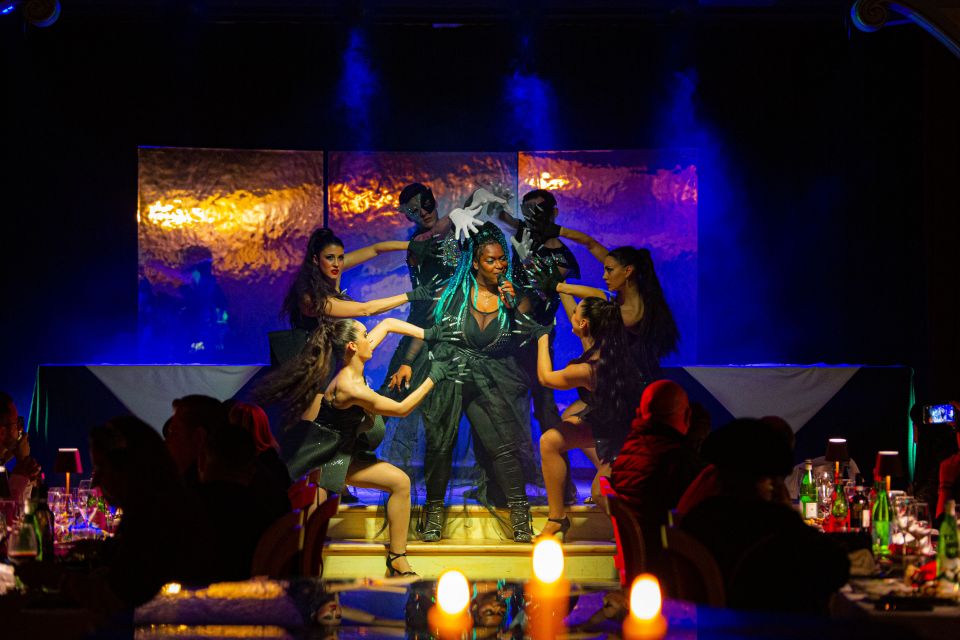 Venice: Cabaret Dinner Show - Inclusions