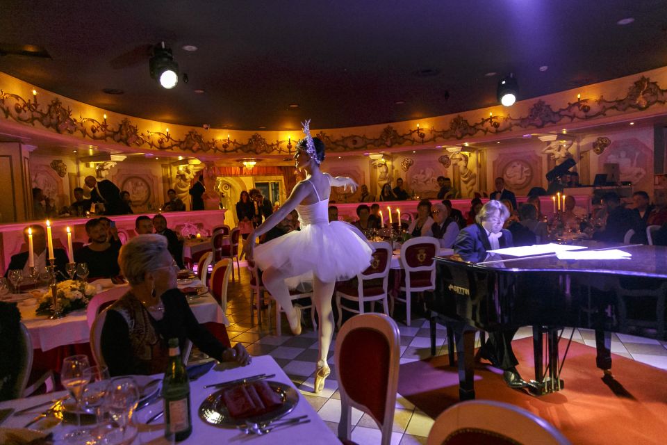Venice: Cabaret Dinner Show - Dress Code