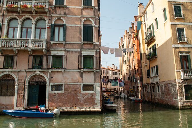 Venice City Center Guided Walking Tour - Semi-Private 12ppl Max - A Deep Dive into the Tour Experience