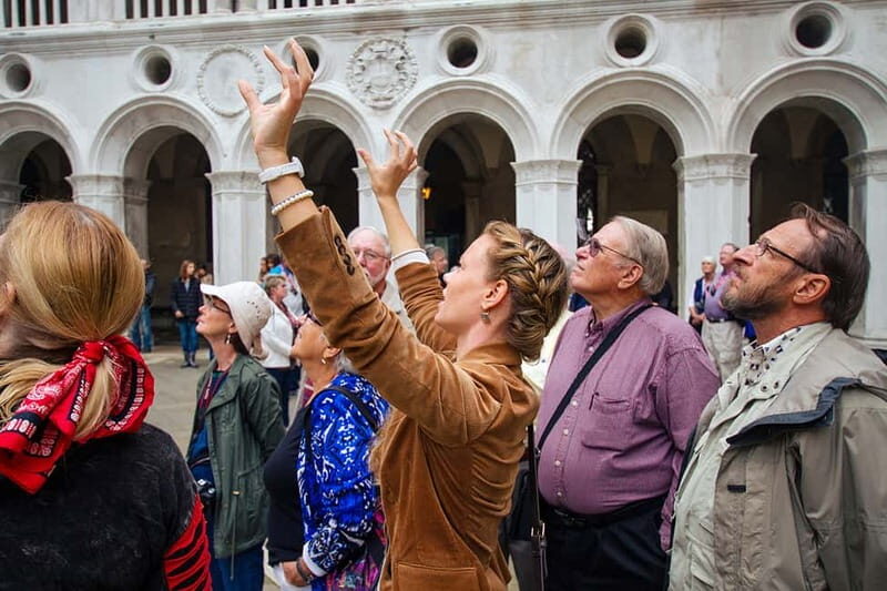 Venice: Doges Palace, Prison, and Secret Passageways Tour - The Guide and Group Size: Why It Matters