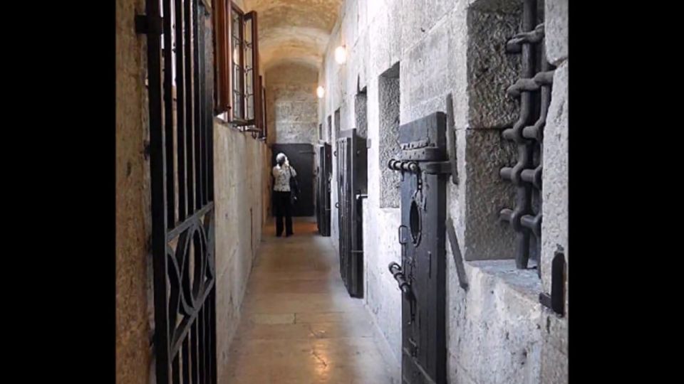 Venice: Doges Palace Skip-the-Line Guided Tour - Exploring the Doges Palace