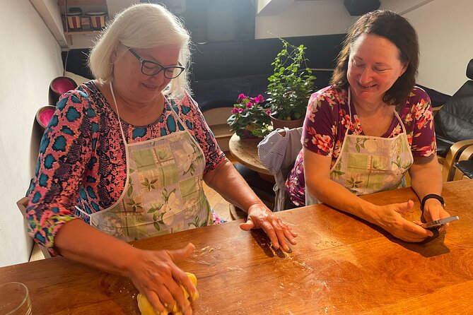 Venice: Exclusive Cooking Class and Guitar Concert at Francescos - Francescos Guitar Performance