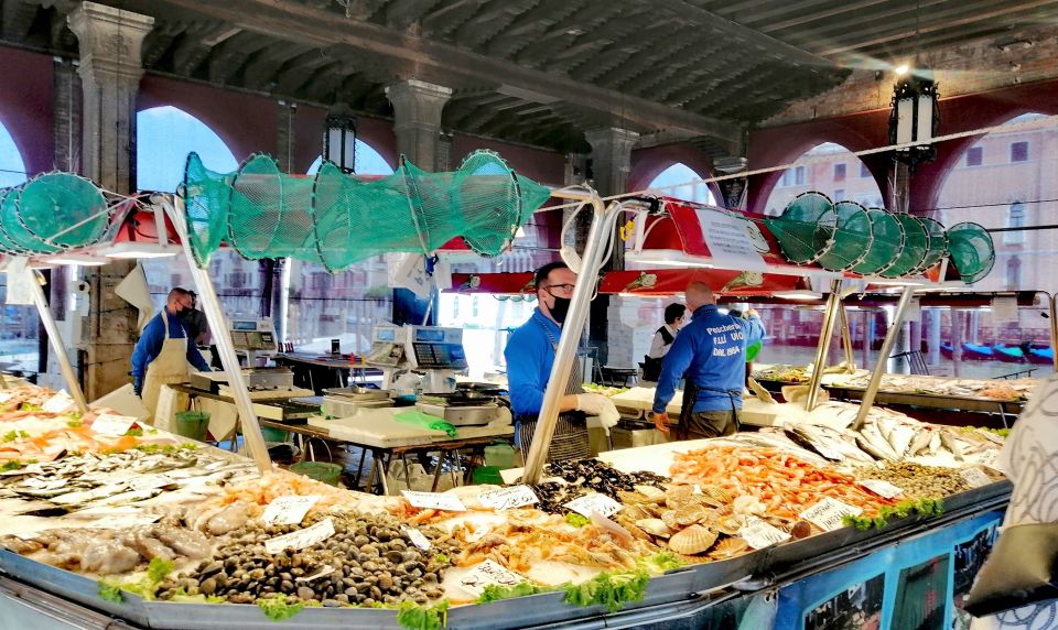 Venice: Fish Market Shopping Walking Tour & Home Cooked Meal - Preparing a 3-Course Venetian Meal