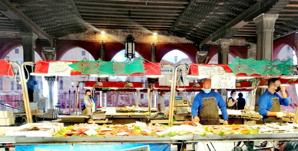 Venice: Fish Market Shopping Walking Tour & Home Cooked Meal - Discovering Traditional Venetian Cuisine