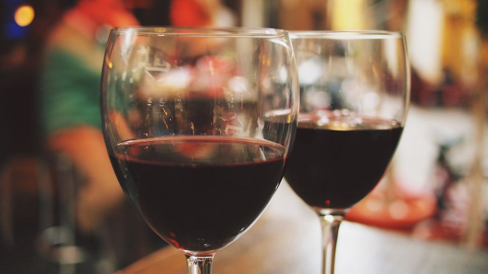 Venice: Food and Wine Tasting Bar Tour & Evening Guided Tour - Key Points