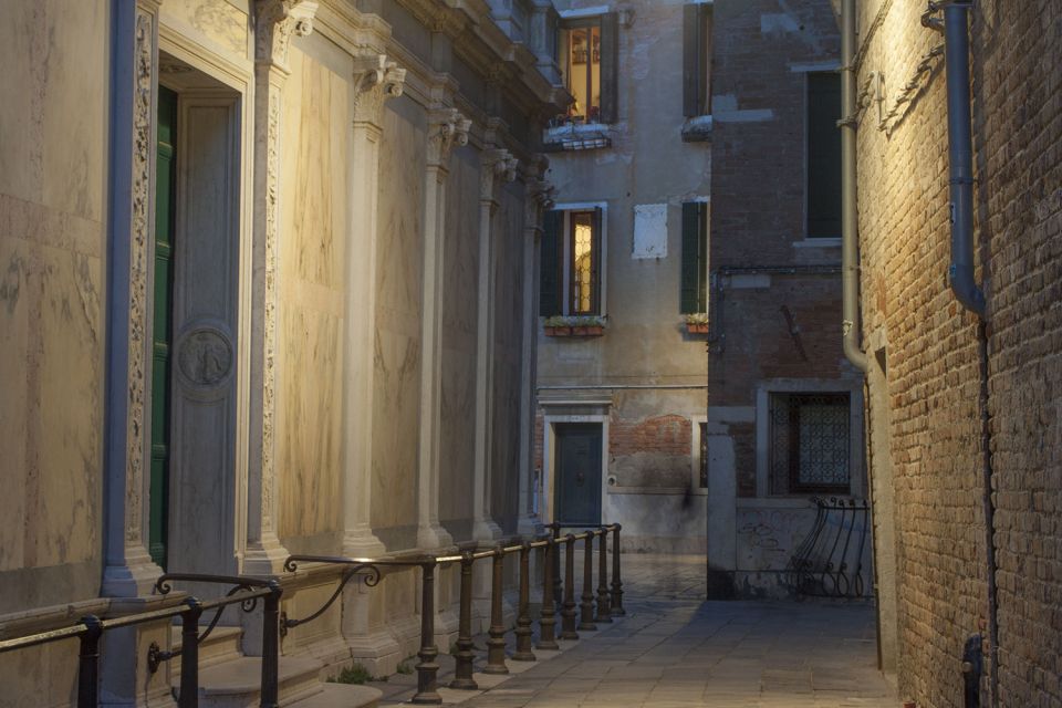 Venice: Food and Wine Tasting Bar Tour & Evening Guided Tour - Frequently Asked Questions