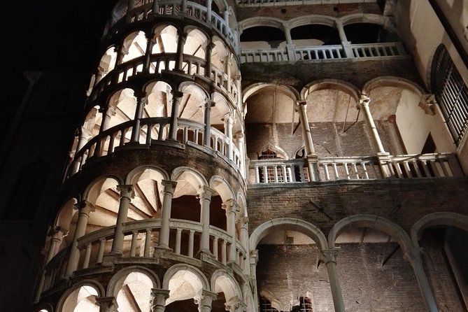 Venice Ghost & Legends Walking City Tour - Itinerary Details