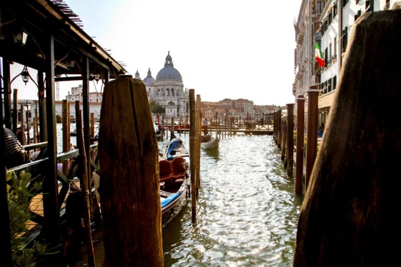 Venice: Gondola Ride With Live Guide - Meeting Point and Directions