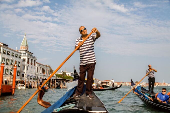Venice: Gondola Ride With Live Guide - Frequently Asked Questions