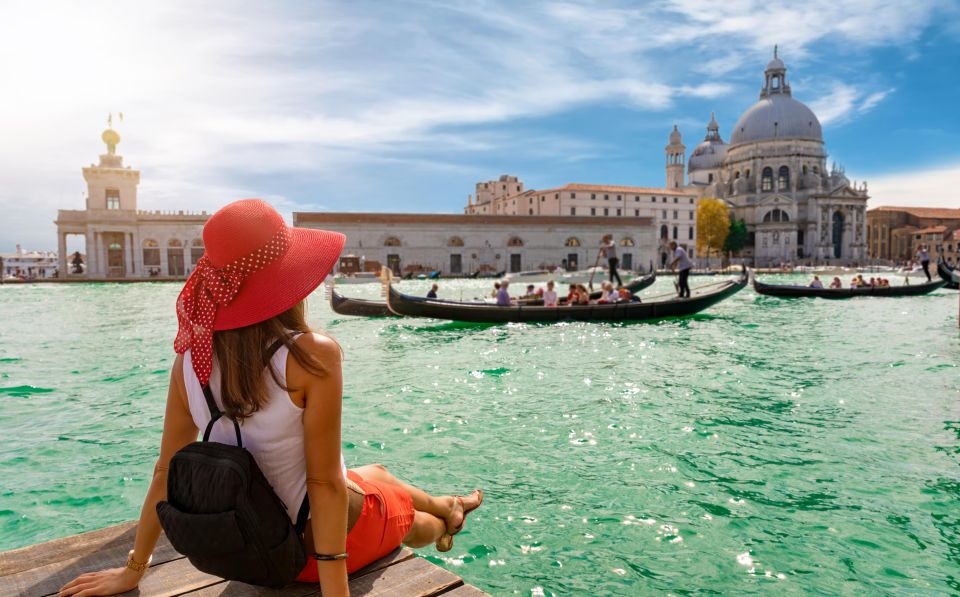 Venice: Gondola Tour Under the Bridge of Sighs & Audio Guide - Key Points