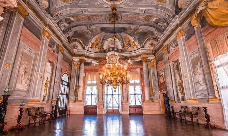 Venice: Grand Canal Palace Escorted Tour & Casanovas Allure - Exploring Ca’ Rezzonico: Venice’s 1700s Treasure