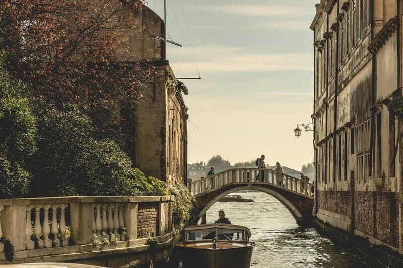 Venice: Guided Boat Tour to Murano and Glass Blowing - A Scenic Introduction to Murano