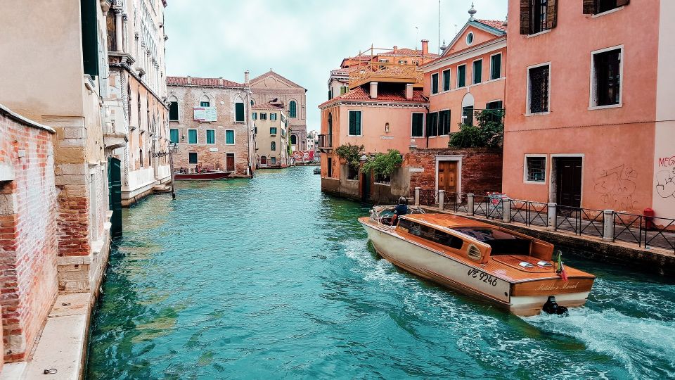 Venice: Guided Walking Tour With Skip-The-Line Tickets - Key Points